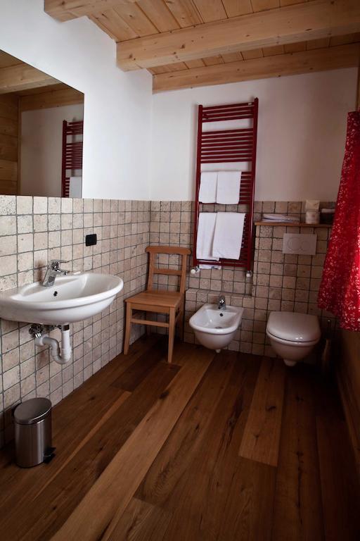 B&B La Locanda Macugnaga Ruang foto