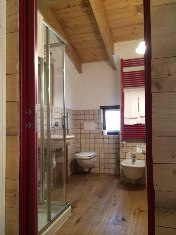 B&B La Locanda Macugnaga Ruang foto