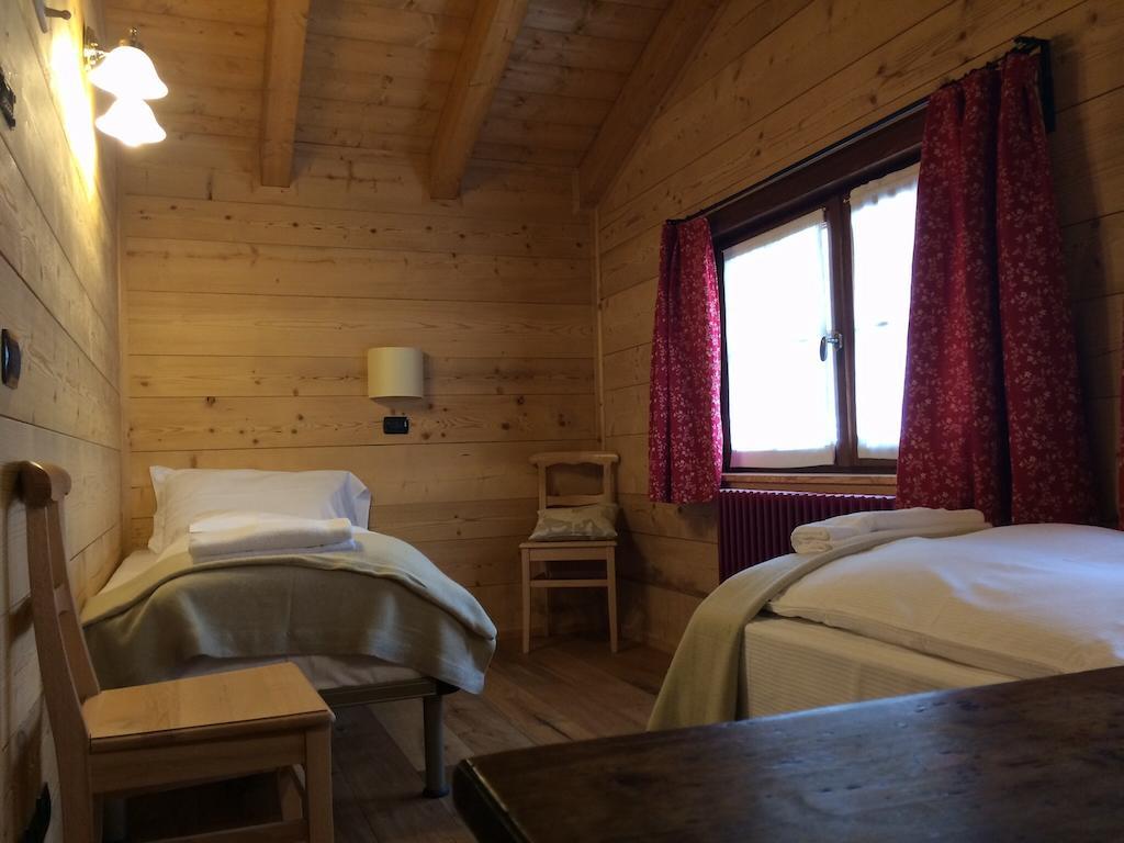 B&B La Locanda Macugnaga Ruang foto