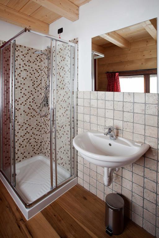 B&B La Locanda Macugnaga Ruang foto
